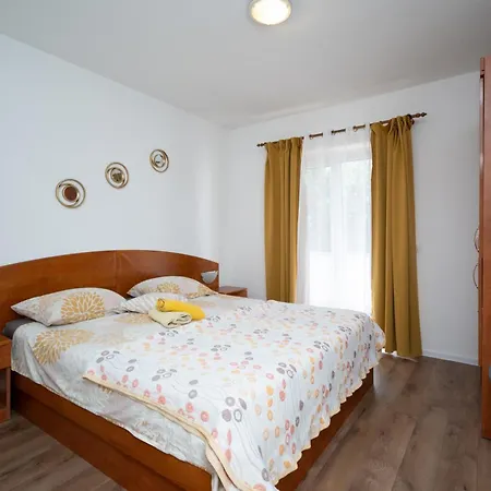 Apartamento With Parking Space Palit, Rab - 22676