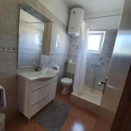 Apartment With Parking Space Palit, Rab - 22676 *