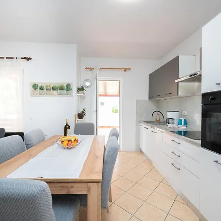 With Parking Space Palit, Rab - 22676 Apartment Rab Town