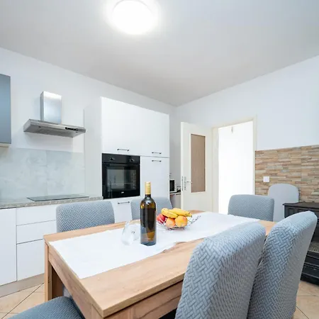 With Parking Space Palit, Rab - 22676 Apartment Rab Town