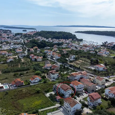 With Parking Space Palit, Rab - 22676 Appartamento Rab Town