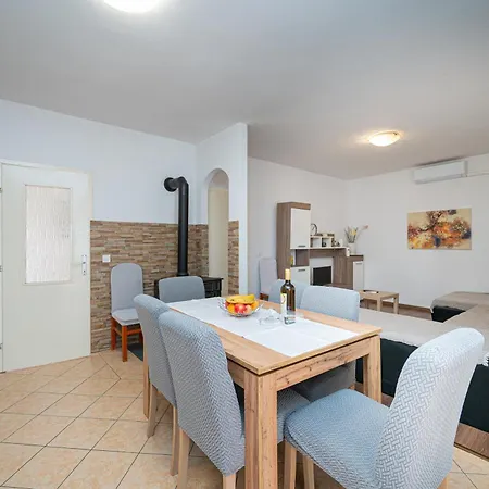 With Parking Space Palit, Rab - 22676 Appartamento