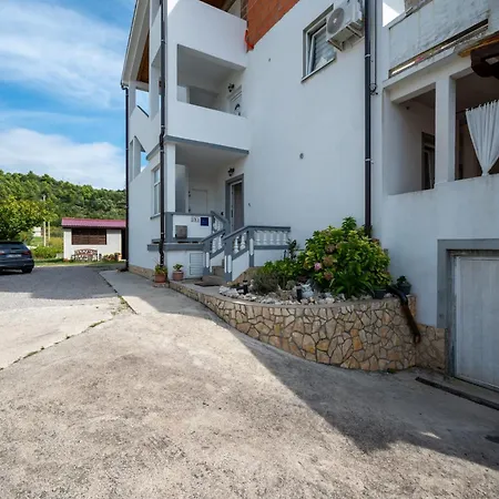With Parking Space Palit, Rab - 22676 아파트