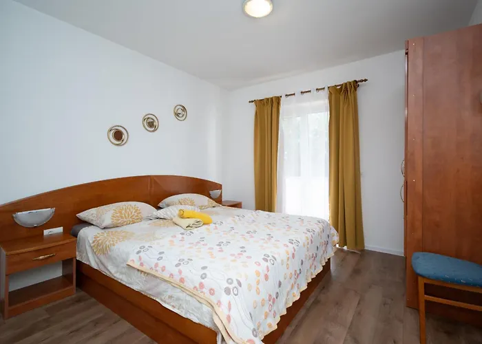 Apartament With Parking Space Palit, Rab - 22676