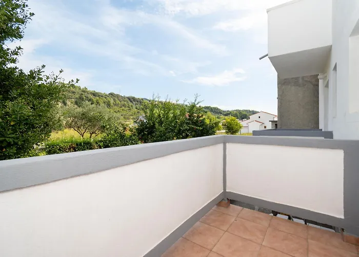 With Parking Space Palit, Rab - 22676 Apartament *